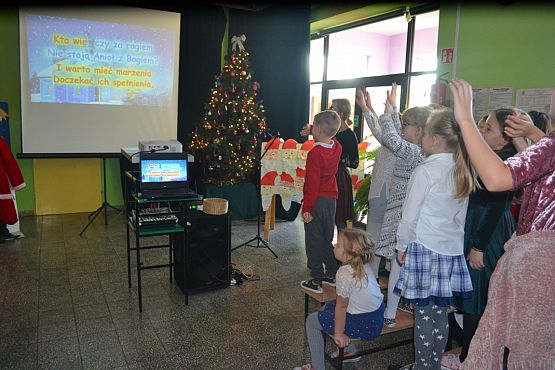 Grafika #29: Wspólne kolędowanie