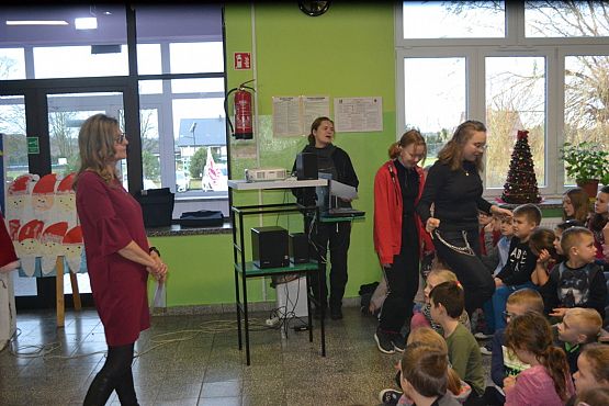 Grafika #16: #Razem Na Święta