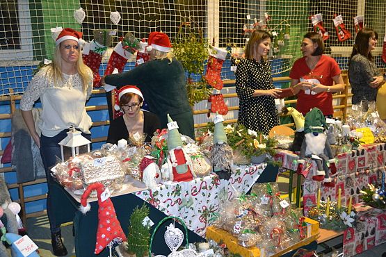 Grafika #2: VI Rodzinny Kiermasz Świąteczny