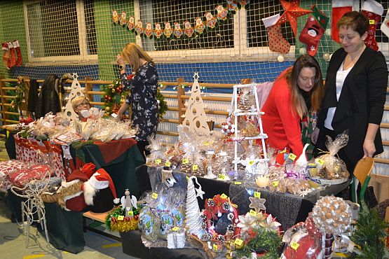 Grafika #6: VI Rodzinny Kiermasz Świąteczny