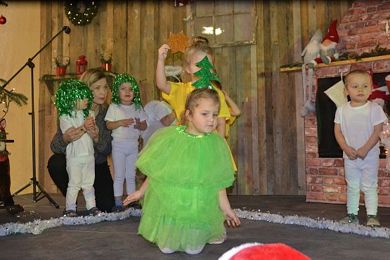 Grafika #32: VI Rodzinny Kiermasz Świąteczny