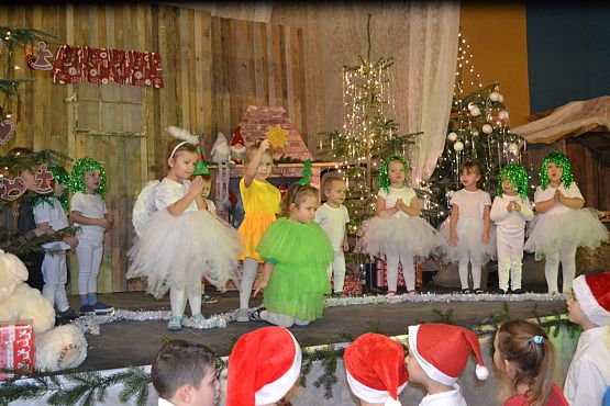 Grafika #34: VI Rodzinny Kiermasz Świąteczny