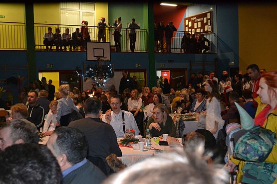 Grafika #40: VI Rodzinny Kiermasz Świąteczny