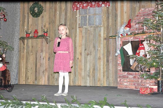 Grafika #48: VI Rodzinny Kiermasz Świąteczny