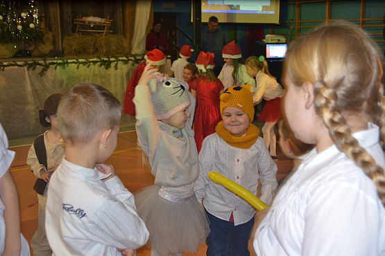 Grafika #84: VI Rodzinny Kiermasz Świąteczny