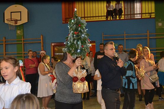 Grafika #88: VI Rodzinny Kiermasz Świąteczny