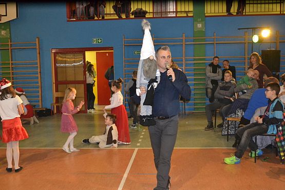 Grafika #109: VI Rodzinny Kiermasz Świąteczny