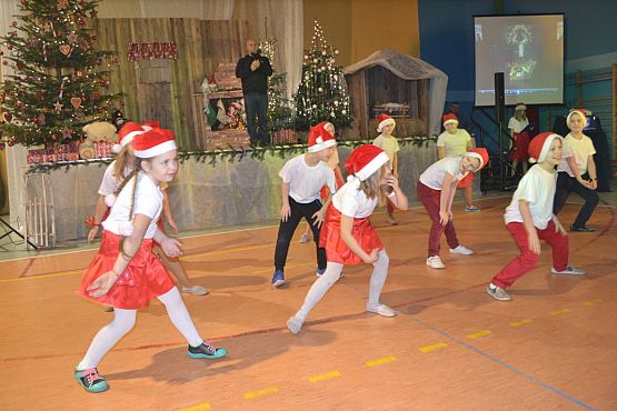 Grafika #122: VI Rodzinny Kiermasz Świąteczny