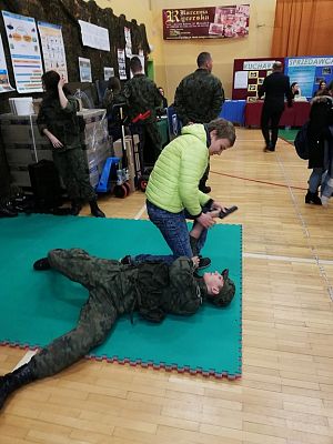 Grafika #2: Uczniowie klasy VIII uczestniczyli w Jesiennych Targach Edukacyjnych w Lęborku.