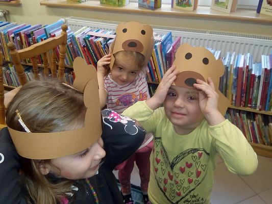 Grafika #3: Misiowe spotkanie w bibliotece