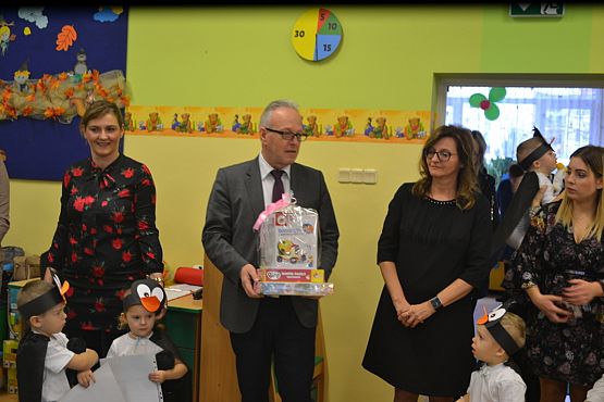 Grafika #4: Pasowanie w Przedszkolu