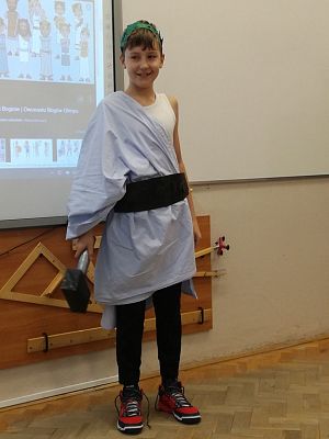 Grafika #6: Klasa V b z wizytą na górze Olimp.