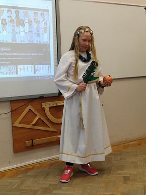 Grafika #5: Klasa V b z wizytą na górze Olimp.