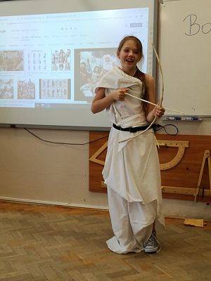 Grafika #14: Bogowie greccy odwiedzili klasę V a na lekcji historii.