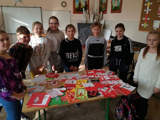 Grafika #1: Wysyłamy kartki do Powstańców Warszawskich