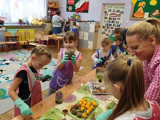 Grafika #5: Jesień w słoiku