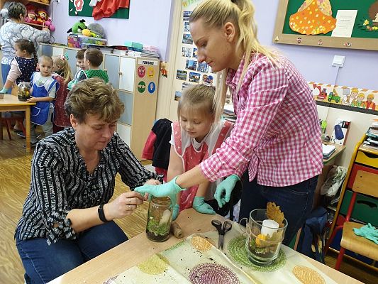 Grafika #11: Jesień w słoiku