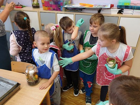 Grafika #15: Jesień w słoiku