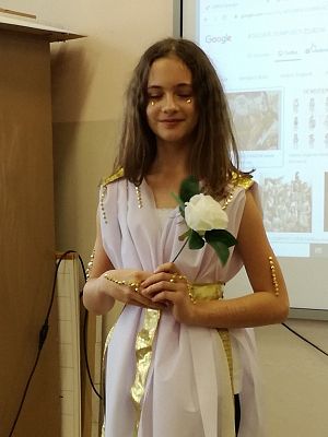 Grafika #3: Bogowie greccy odwiedzili klasę V a na lekcji historii.