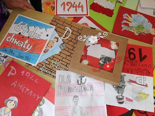 Grafika #6: Wysyłamy kartki do Powstańców Warszawskich