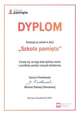 Grafika #41: Szkoła pamięta- młodzież na cmentarzu i w Izbie Pamięci w Krępie Kaszubskiej