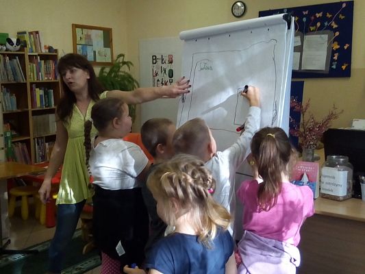 Grafika #3: Spotkanie w bibliotece