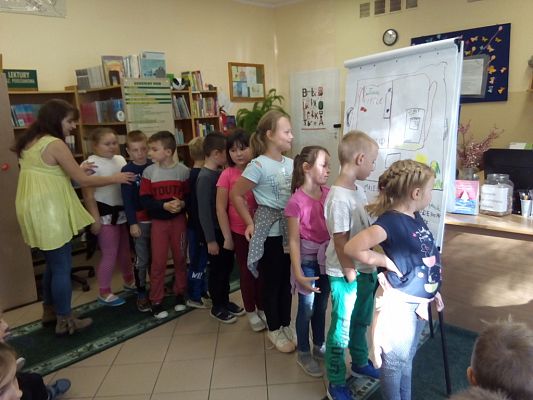 Grafika #6: Spotkanie w bibliotece