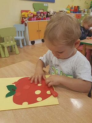 Grafika #0: Nawet maluch wie co jest zdrowe- a co nie.