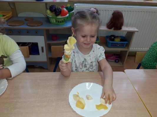 Grafika #3: Nawet maluch wie co jest zdrowe- a co nie.