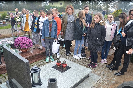 Grafika #15: Szkoła pamięta