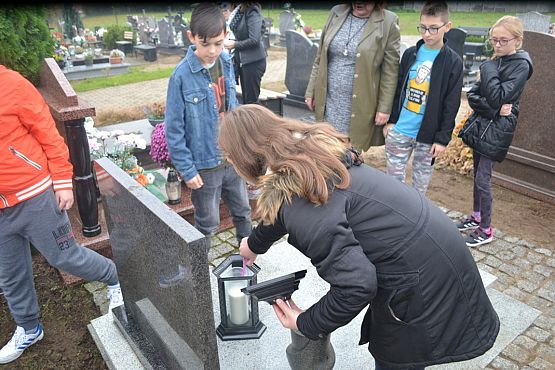 Grafika #16: Szkoła pamięta