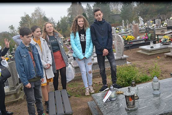 Grafika #30: Szkoła pamięta