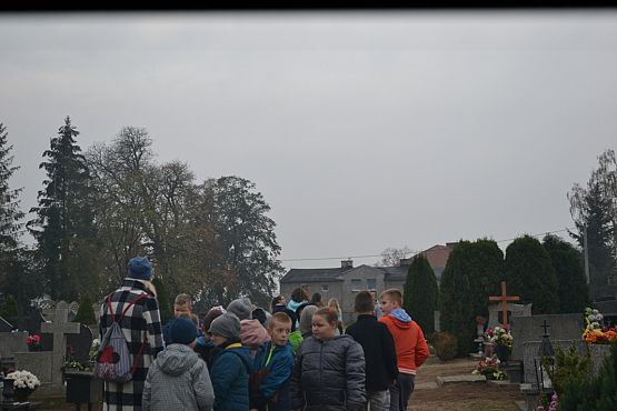 Grafika #34: Szkoła pamięta