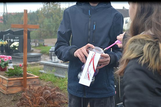 Grafika #37: Szkoła pamięta