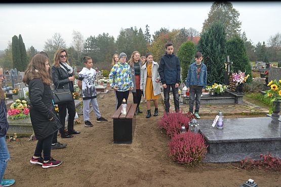 Grafika #40: Szkoła pamięta