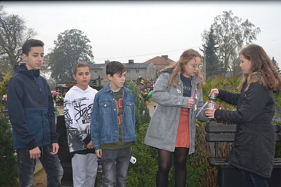 Grafika #59: Szkoła pamięta