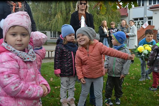 Grafika #76: Szkoła pamięta