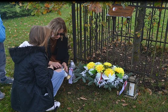 Grafika #82: Szkoła pamięta