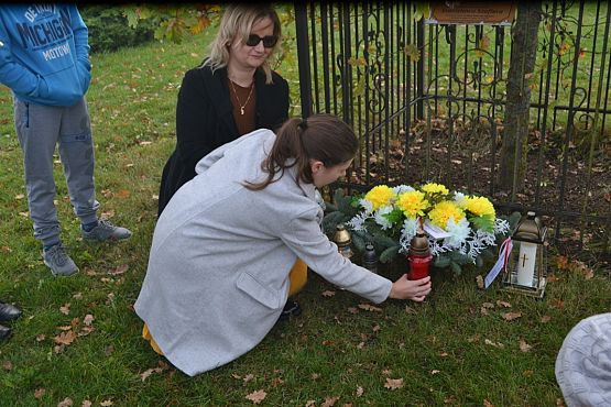 Grafika #84: Szkoła pamięta