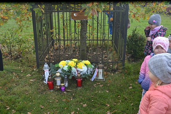 Grafika #89: Szkoła pamięta