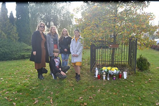 Grafika #96: Szkoła pamięta