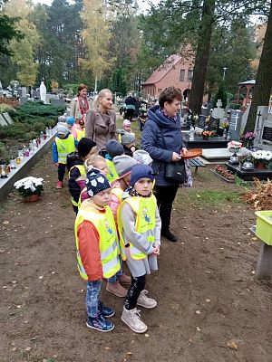 Grafika #1: Szkoła pamięta