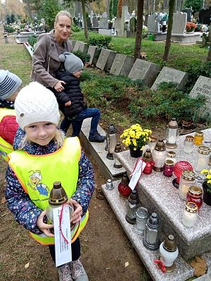 Grafika #2: Szkoła pamięta