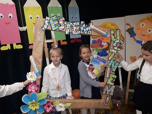 Grafika #1: Ślubowanie uczniów klasy I