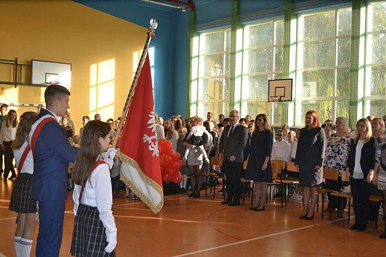 Grafika #1: Uczymy się nie dla szkoły lecz dla życia.