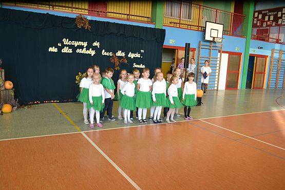 Grafika #7: Uczymy się nie dla szkoły lecz dla życia.