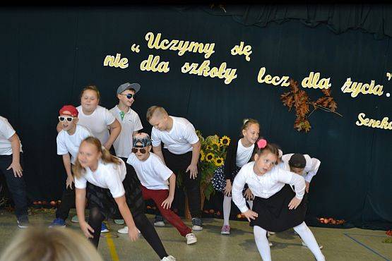 Grafika #13: Uczymy się nie dla szkoły lecz dla życia.