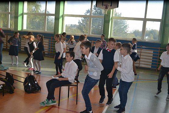 Grafika #14: Uczymy się nie dla szkoły lecz dla życia.