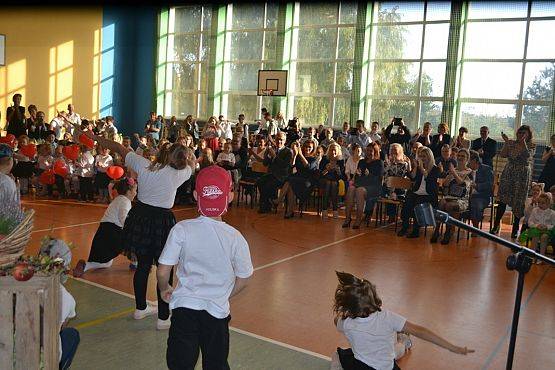 Grafika #18: Uczymy się nie dla szkoły lecz dla życia.