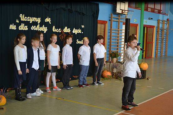 Grafika #20: Uczymy się nie dla szkoły lecz dla życia.